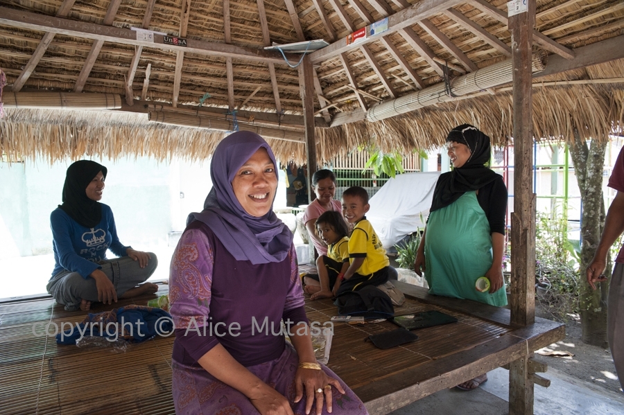 Muslahan - tailor; Sandik village, Lombok