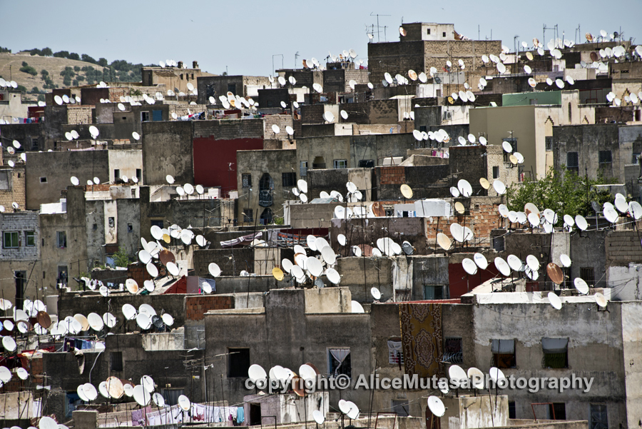 Fès - the town of mosques and satellite dishes!