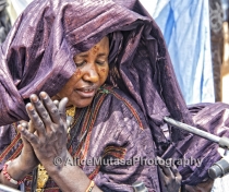 One of Jamilata's singers
