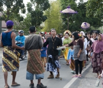 Sasak marriage procession (wedding of Eddie & Neila): Kukuran village, Lombok