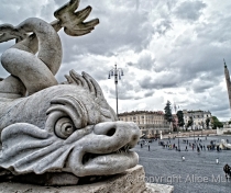 Statues above Piazza del Popolo