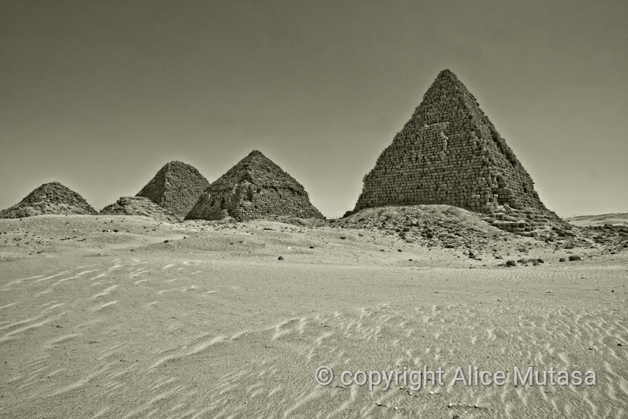 Pyramids at Nuri